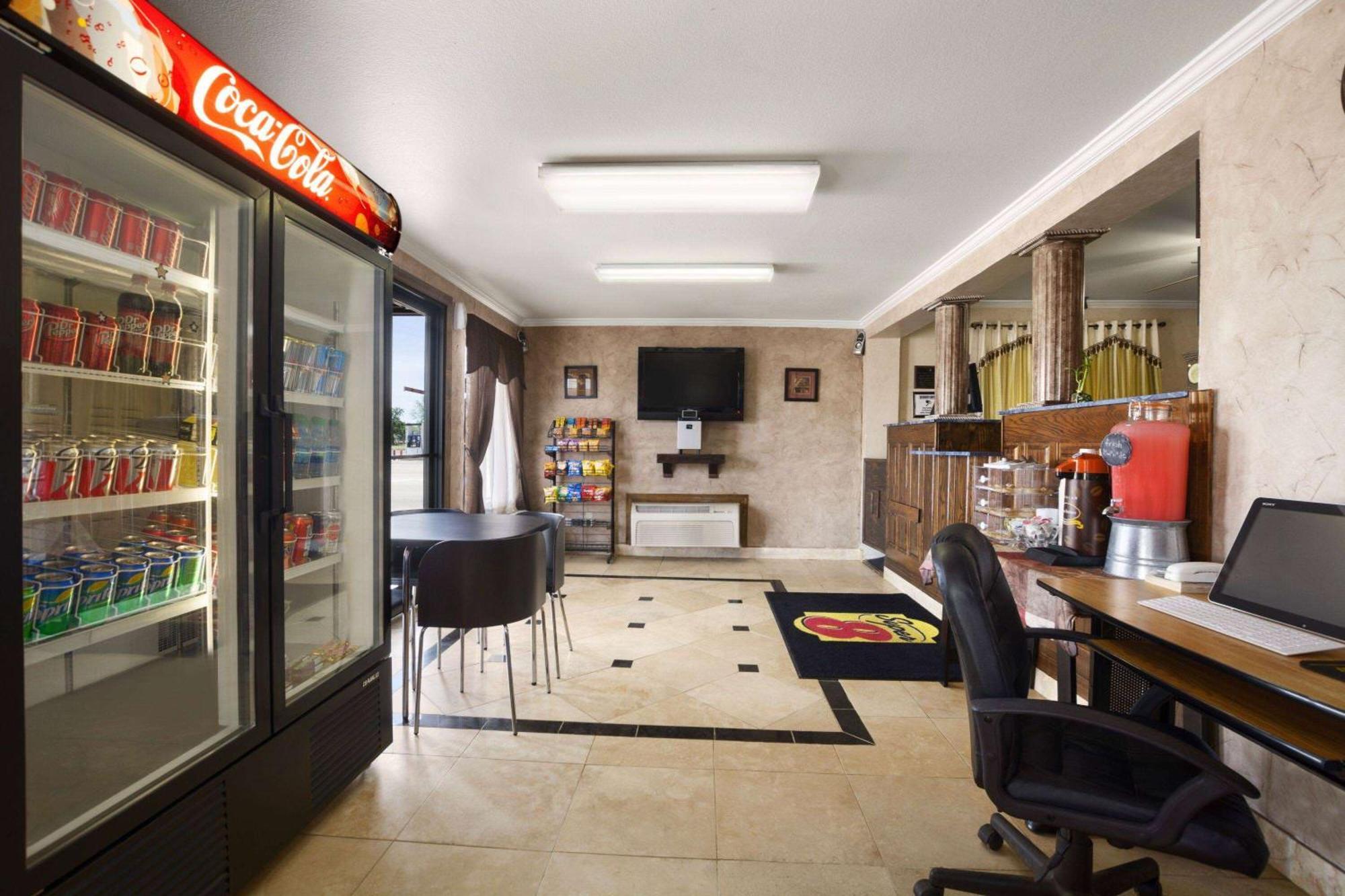Super 8 By Wyndham Childress Motel Dış mekan fotoğraf