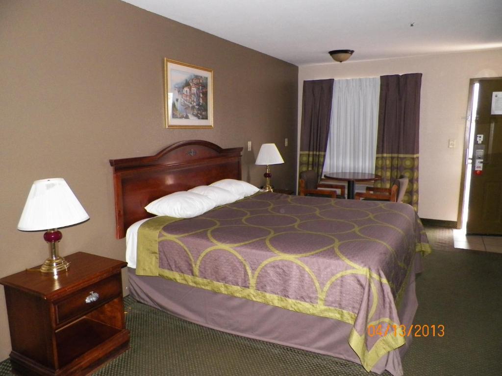 Super 8 By Wyndham Childress Motel Dış mekan fotoğraf